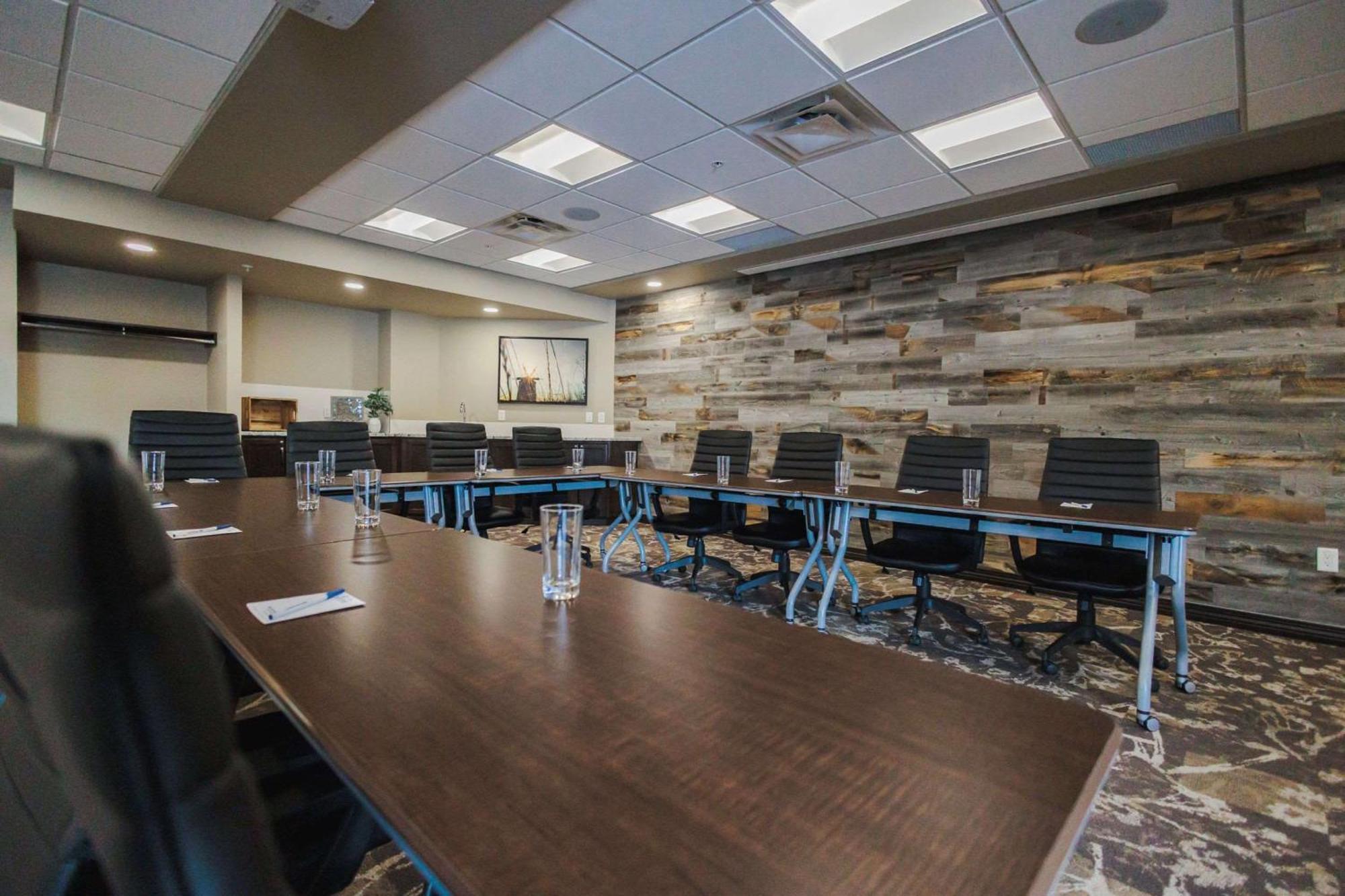 Best Western Plus Lacombe Inn And Suites מראה חיצוני תמונה
