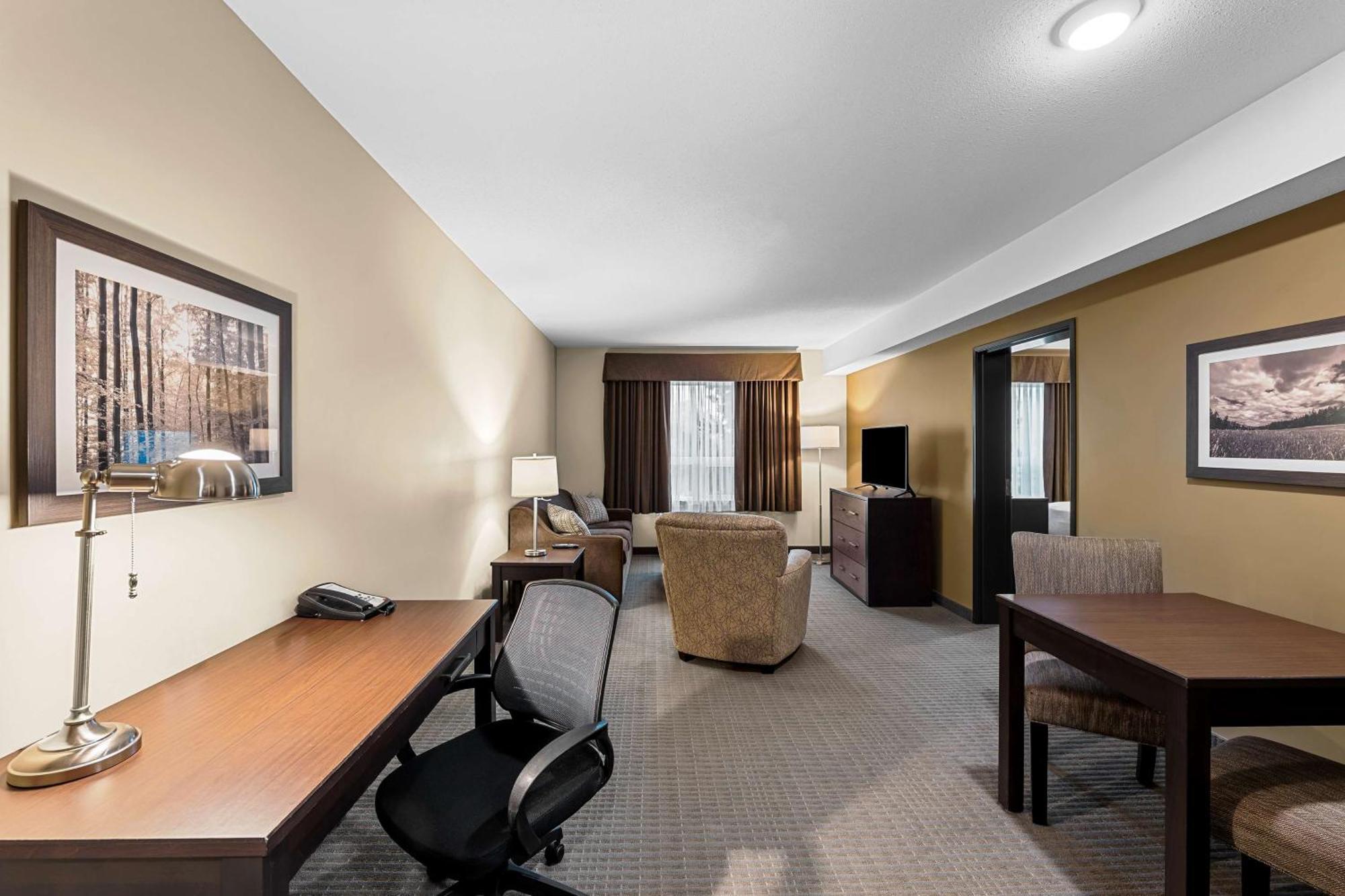 Best Western Plus Lacombe Inn And Suites מראה חיצוני תמונה