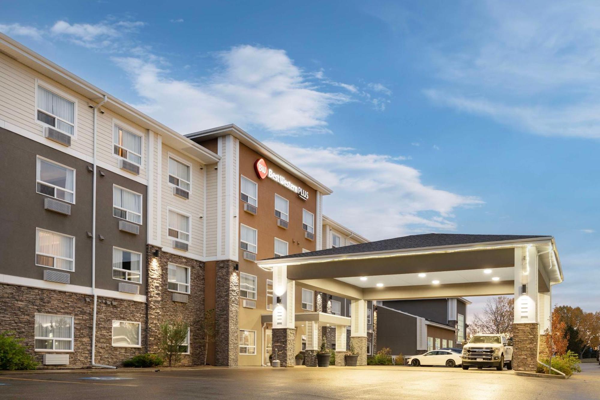 Best Western Plus Lacombe Inn And Suites מראה חיצוני תמונה