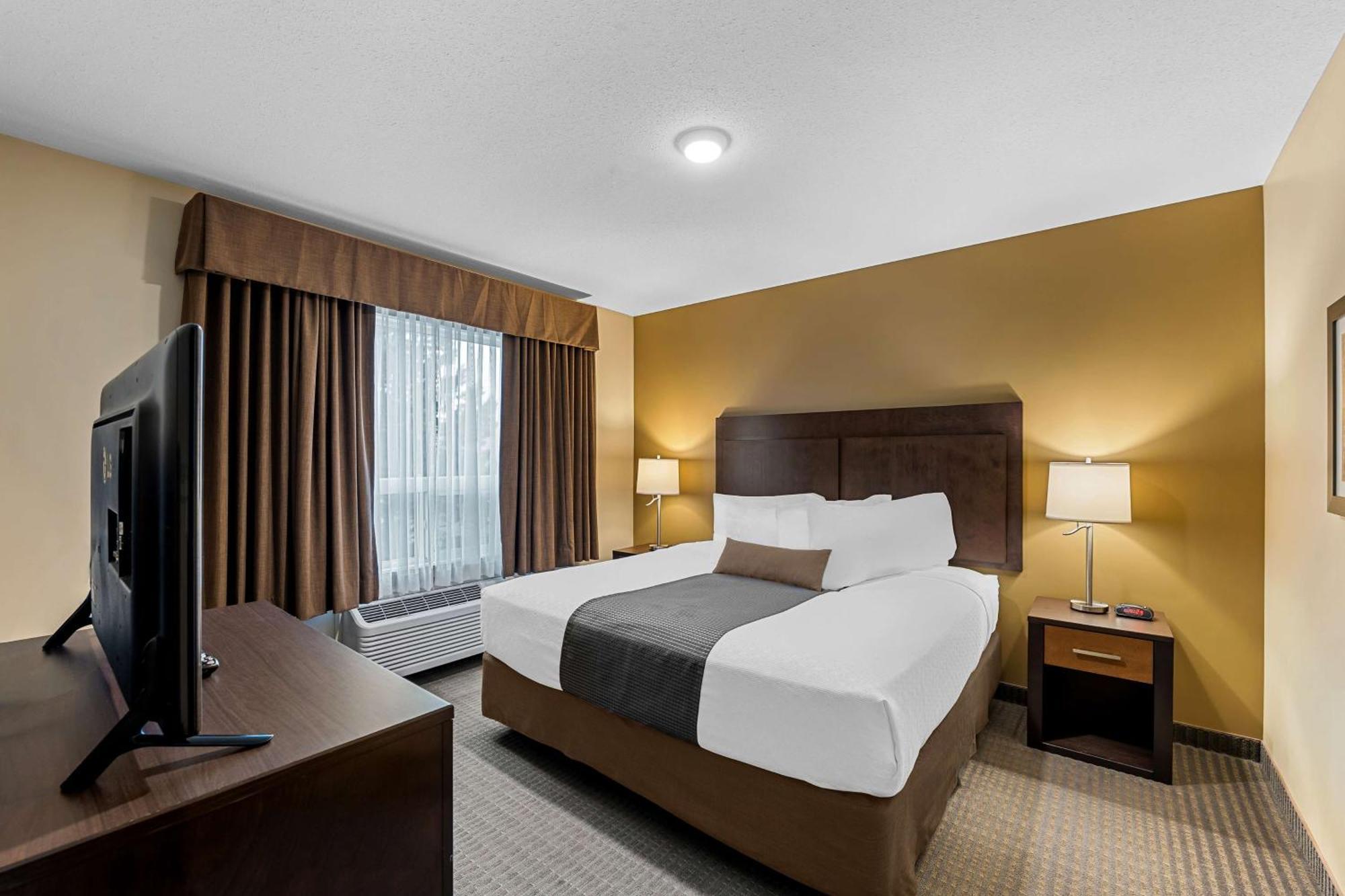 Best Western Plus Lacombe Inn And Suites מראה חיצוני תמונה