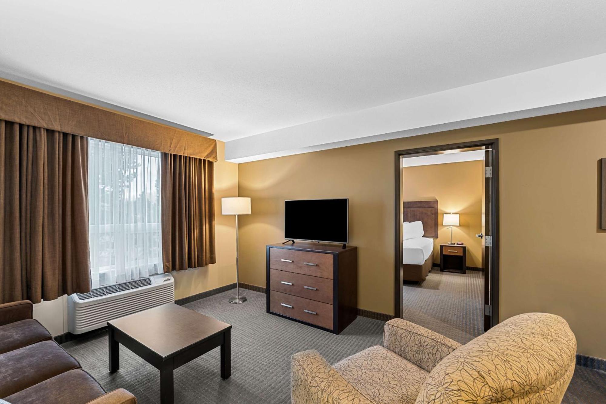 Best Western Plus Lacombe Inn And Suites מראה חיצוני תמונה