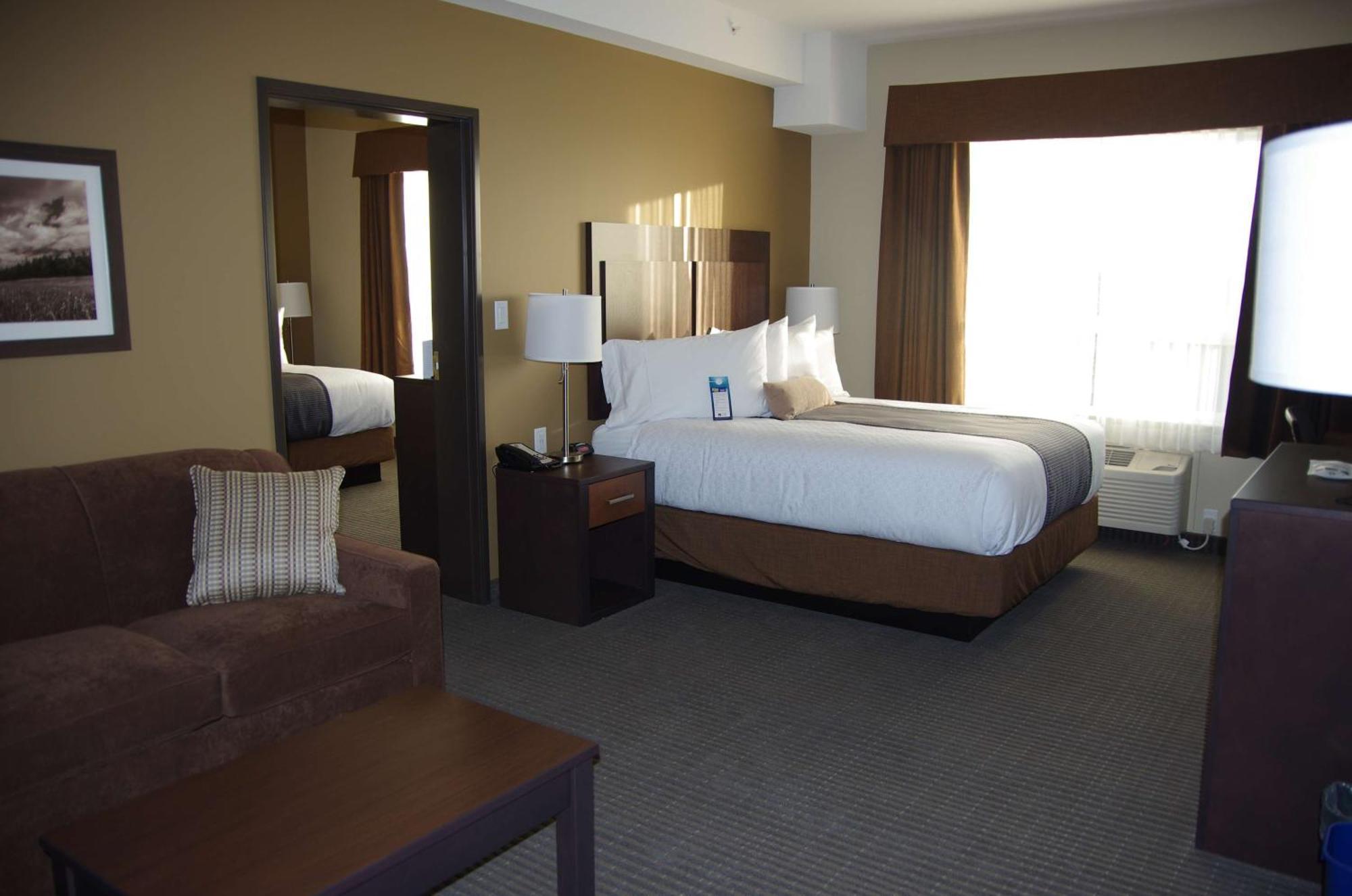 Best Western Plus Lacombe Inn And Suites מראה חיצוני תמונה